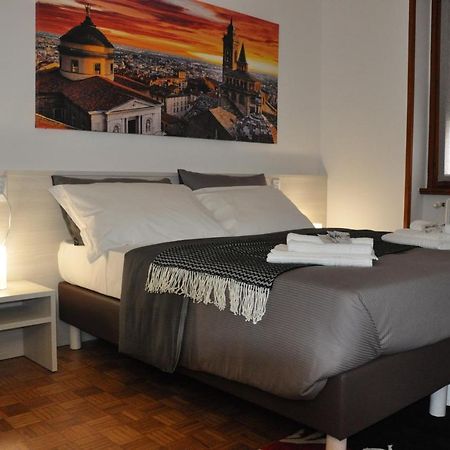Citywalls Guest House Bergamo Eksteriør billede
