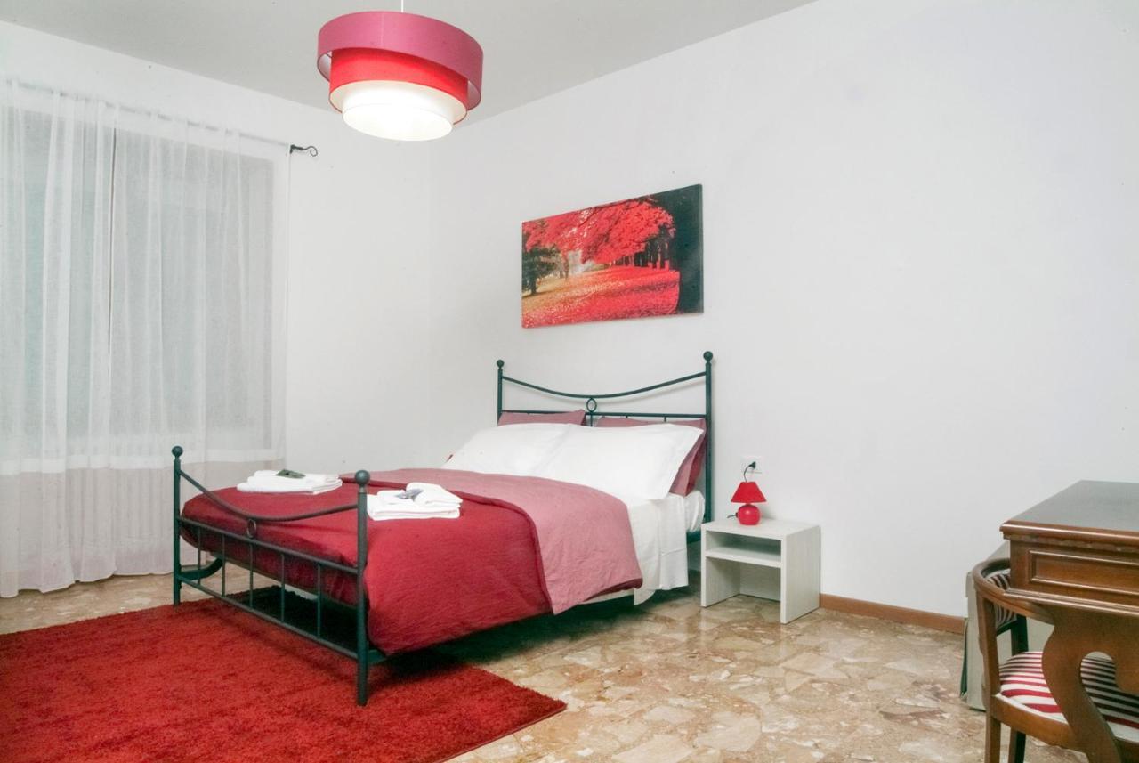 Citywalls Guest House Bergamo Eksteriør billede