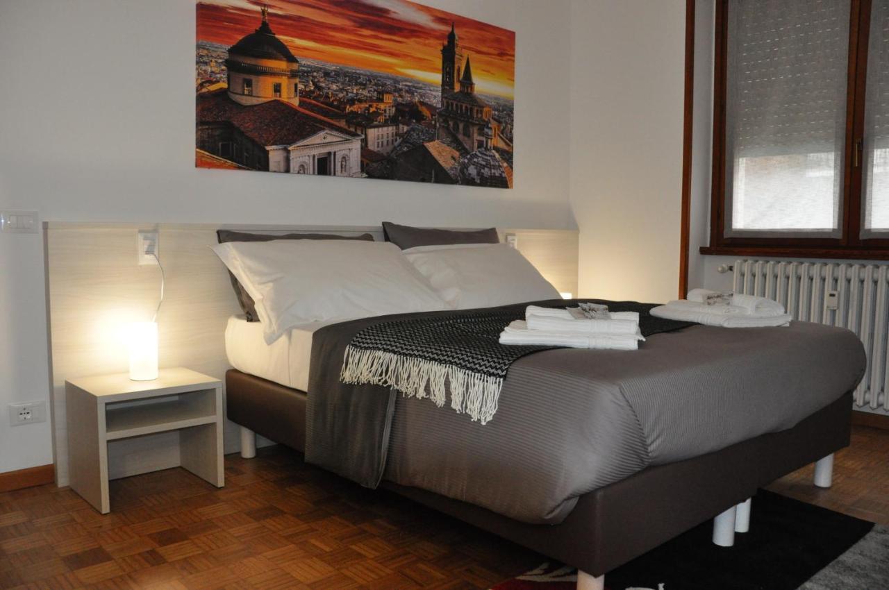 Citywalls Guest House Bergamo Eksteriør billede