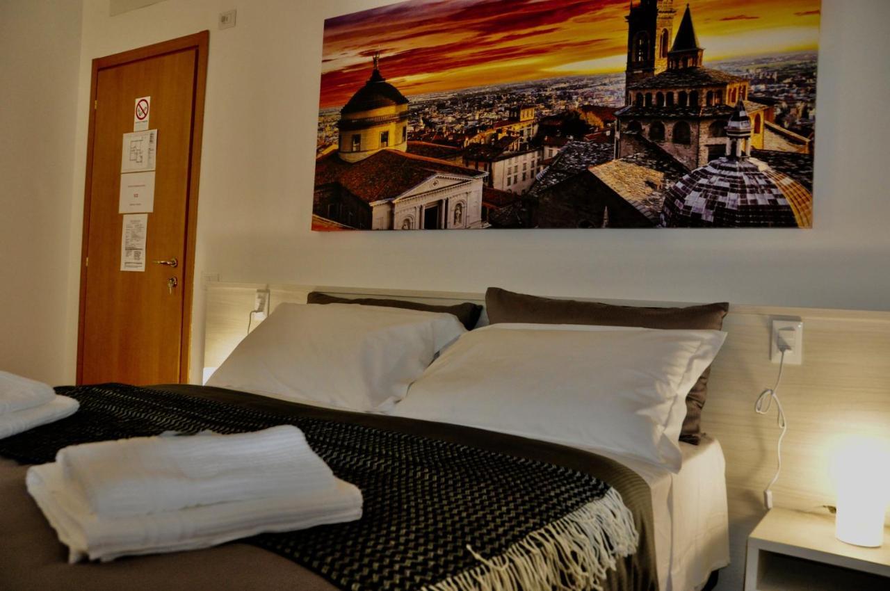 Citywalls Guest House Bergamo Eksteriør billede